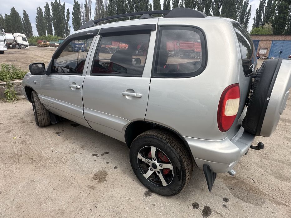 Нива шевроле  (Chevrolet)