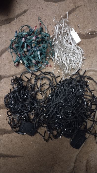 Гірлянди ялинкові 12 штук.