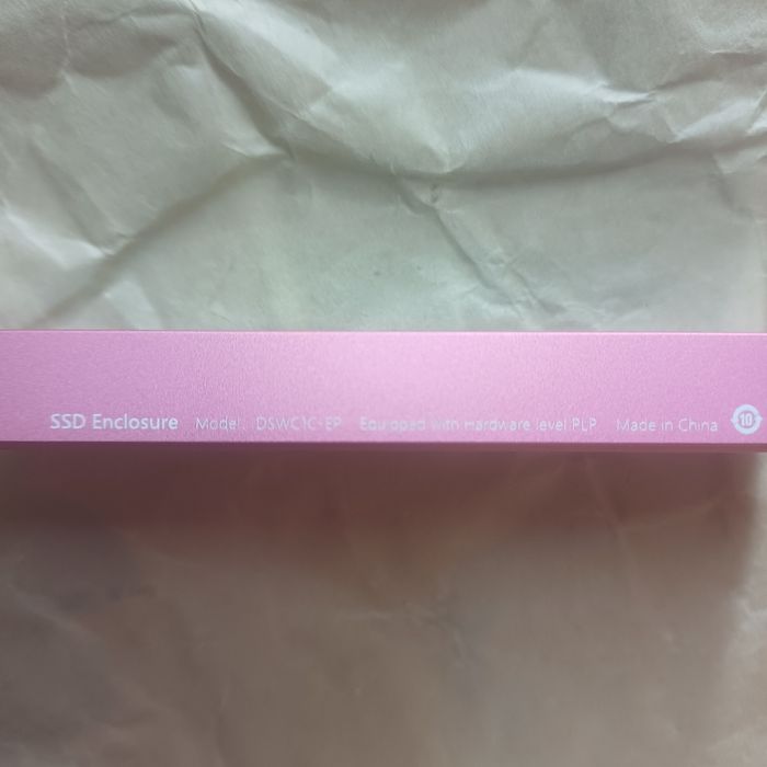 корпус для SSD-накопичувача