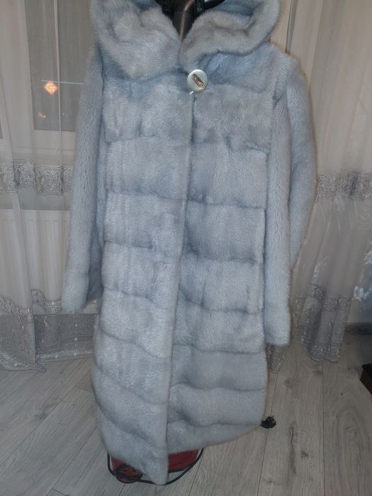 Норкова шуба,голубого окрасу