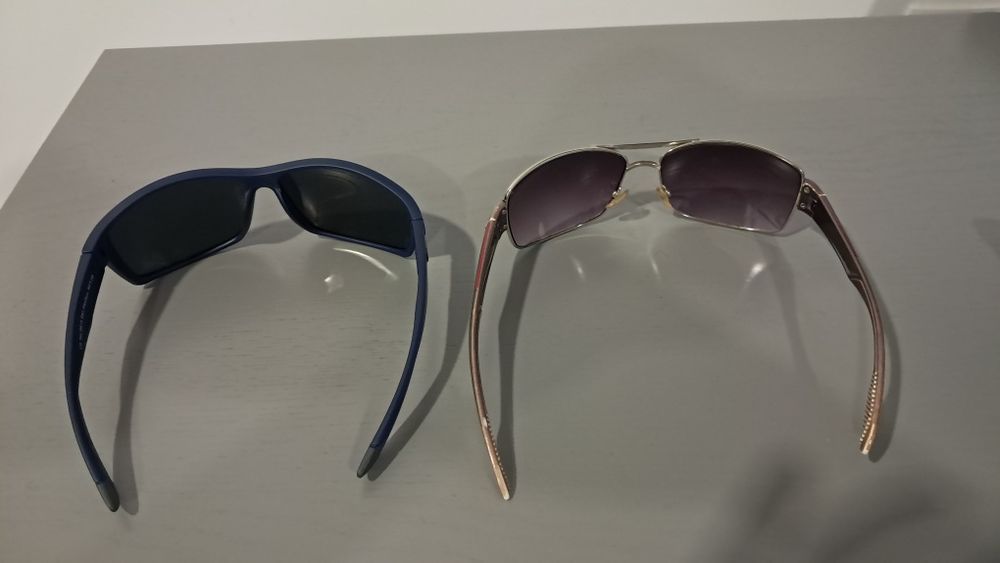 2 pares de óculos + caixa