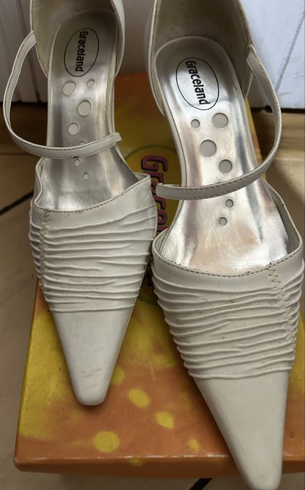 Buty damskie ślubne na obcasie