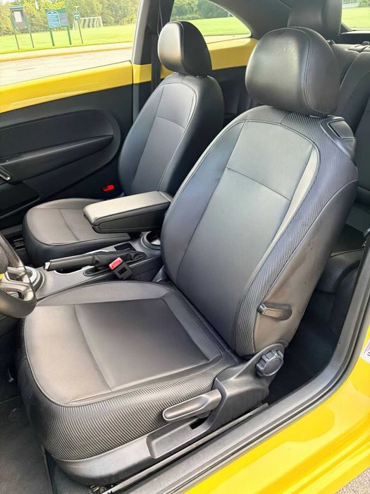Volkswagen Beetle      2015