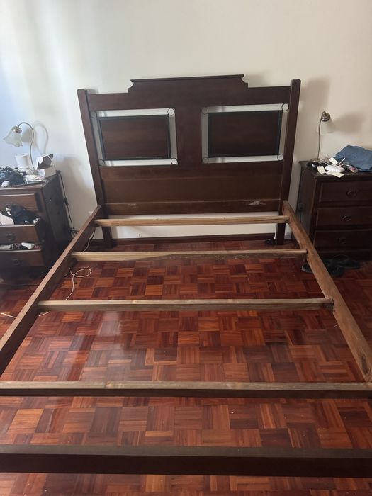 Quarto compelo Mogno