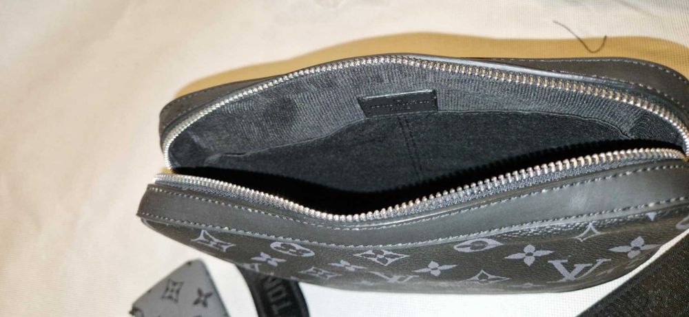 Louis Vuitton Torebka męska trio messenger bag