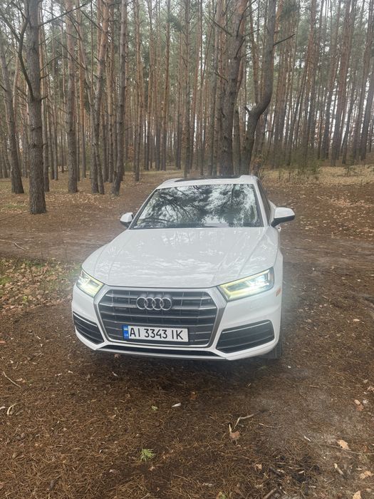 Продам Audi Q5 2.0 бензин