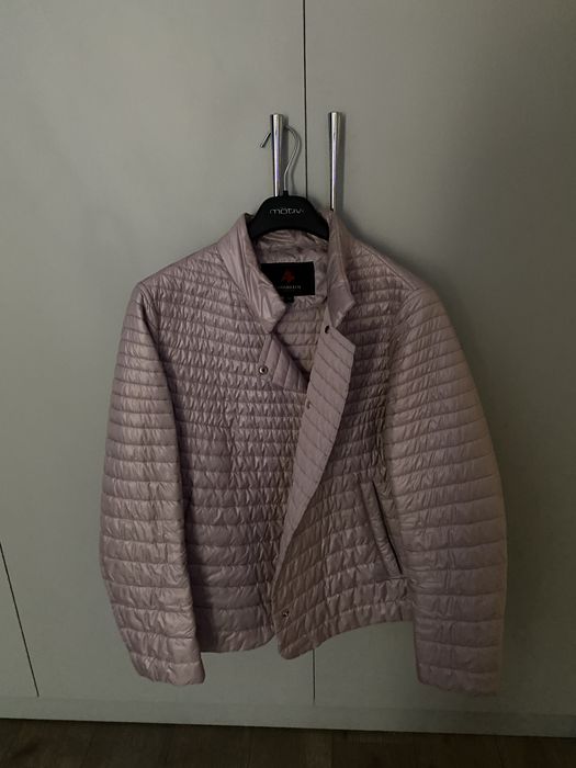 Лекгая  стеганая курточка