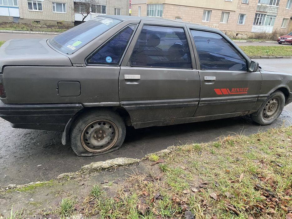 Терміново.! Продам Рено 21  1.7 газ/бензин ( можливий обмін )