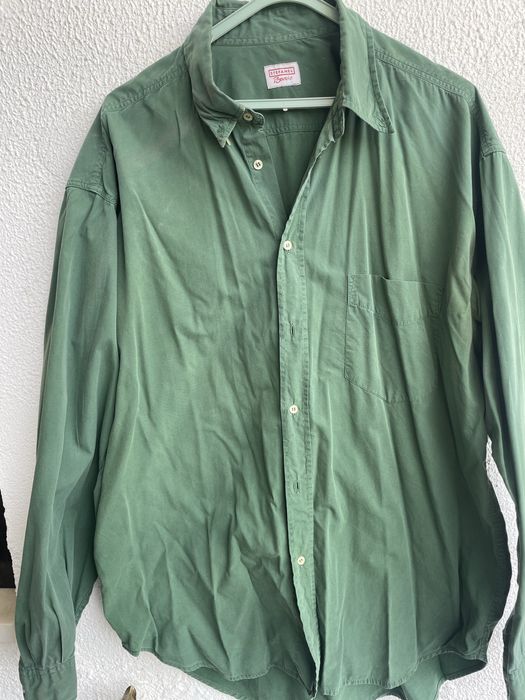 Camisa manga cumprida de cor verde
