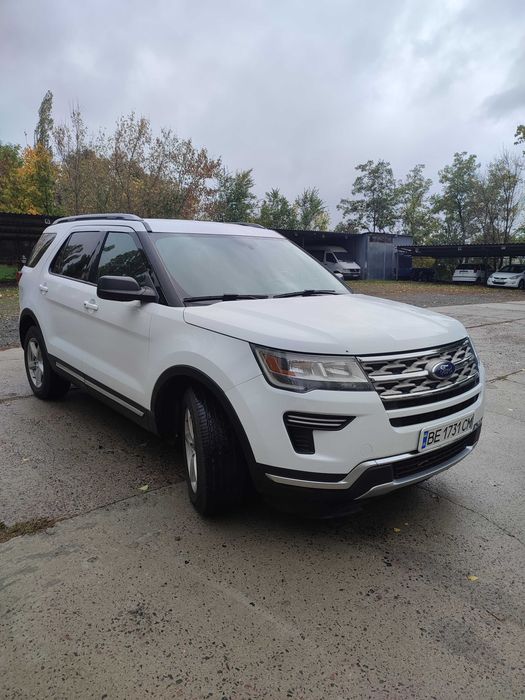 Ford Explorer 2018 року 3.5 газ\бензин