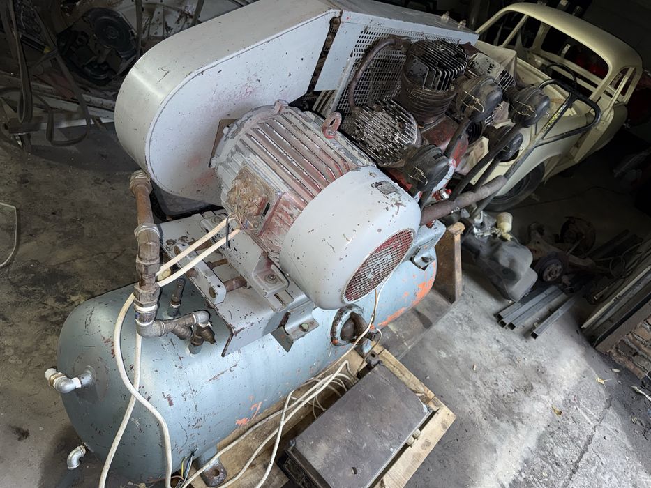 Bardzo wydajny kompresor boge sk45 1830l / min   300l zbiornik