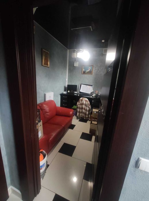 Оренда або продаж  фасадного приміщення в центрі Городенки, власник