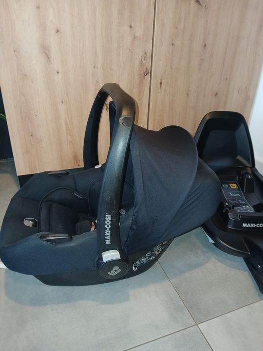 Fotelik samochodowy  Maxi Cosi Tinca 0-12 kg z bazą isofix