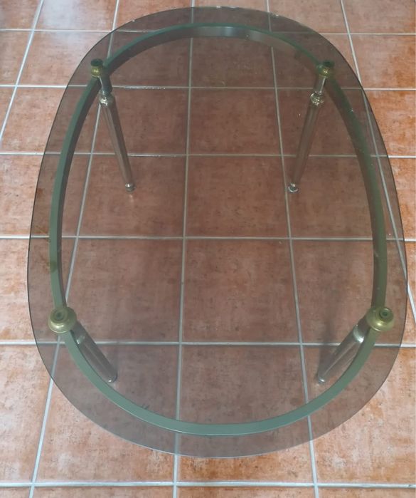 Mesa de centro oval com tampo de vidro - estilo hollywood regency