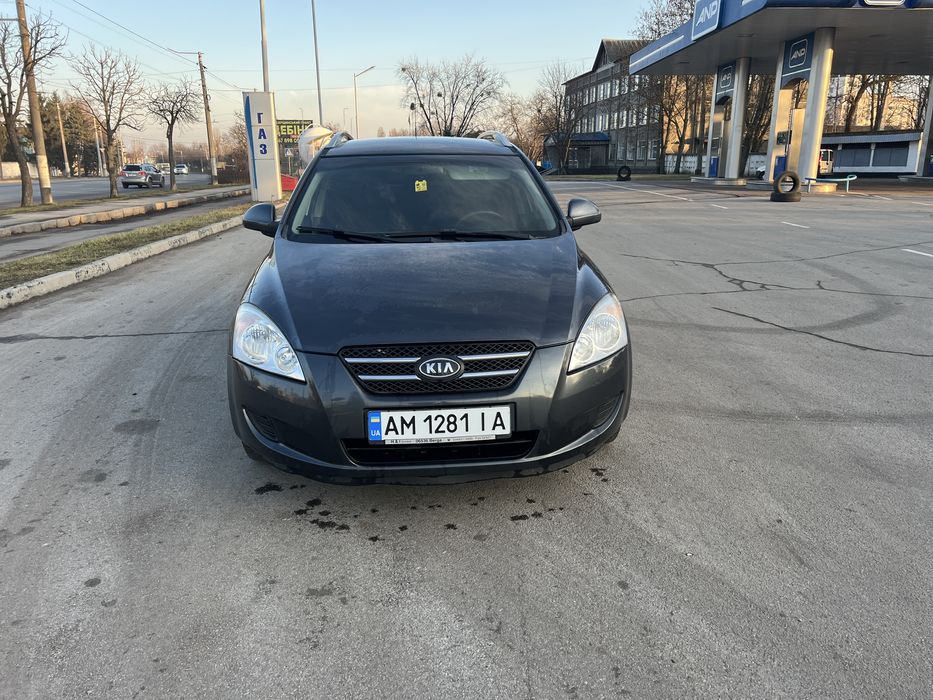 Продається Кіа 1.6д