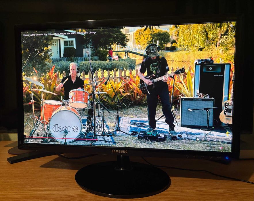 Монітор Samsung S24D300 24" Full HD