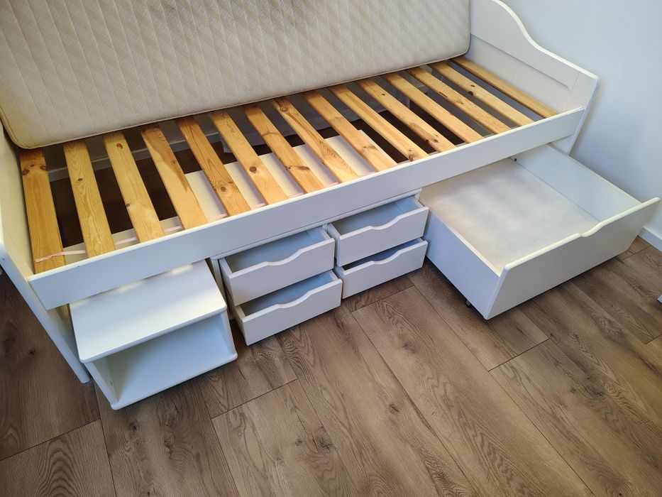 Łóżko dziewczęce z materacem 200x90