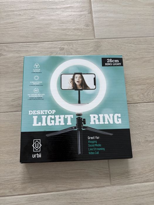 Statyw z lampą pierścieniową