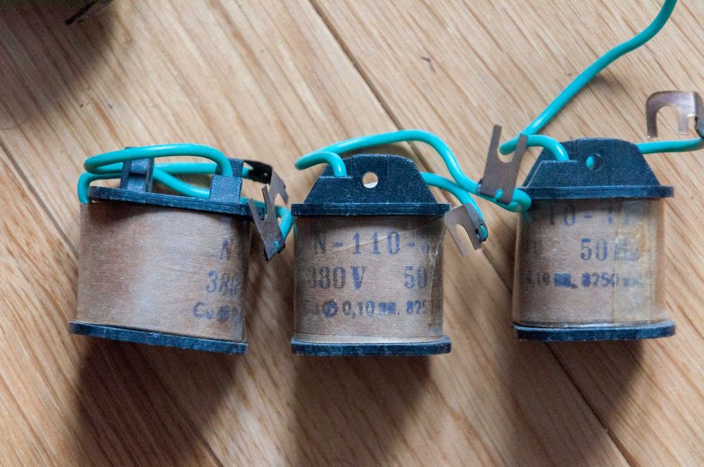 Cewka Cewki do stycznika typu 380V 50Hz Cu Ø 0,10 mm