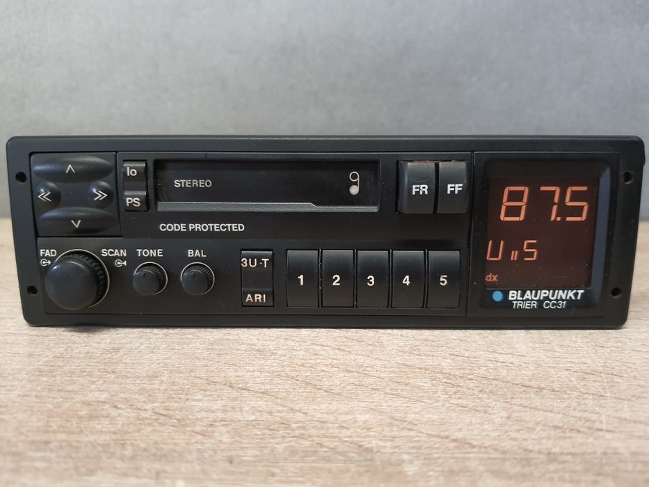 Radio samochodowe BLAUPUNKT Kaseta BMW Mercedes Klasyk TRIER CC31 / wyjście na 4 głośniki