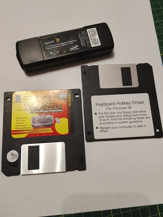 Дискети драйвери у відмінному стані