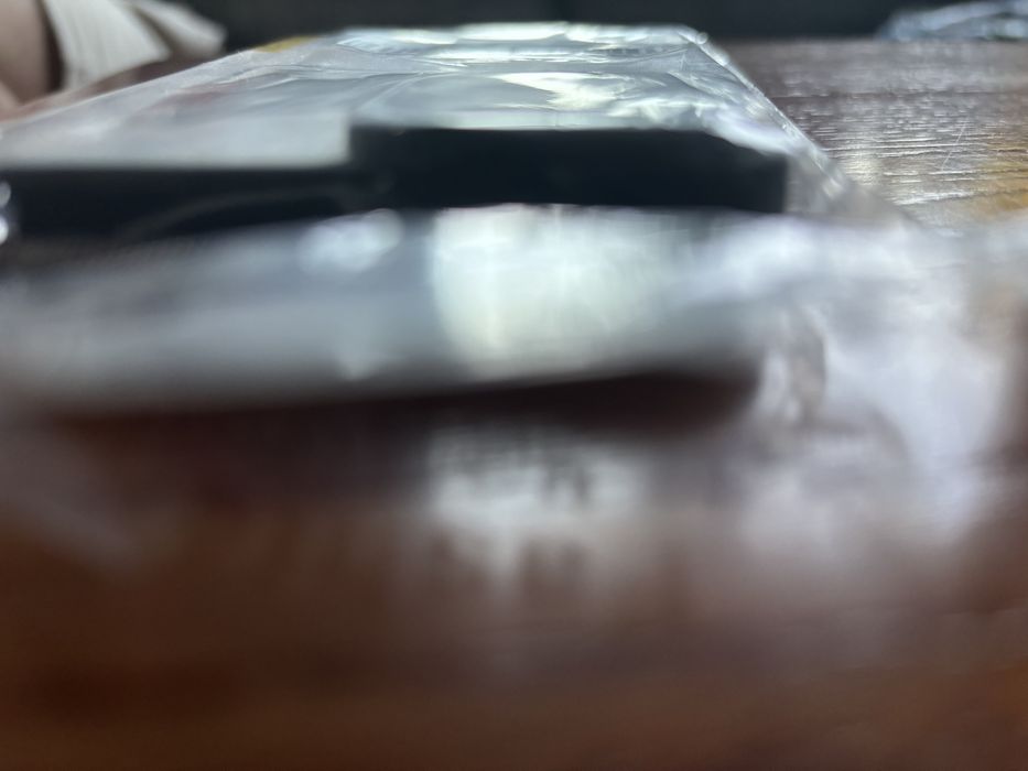 ETUI Iphone 14 (okazja)