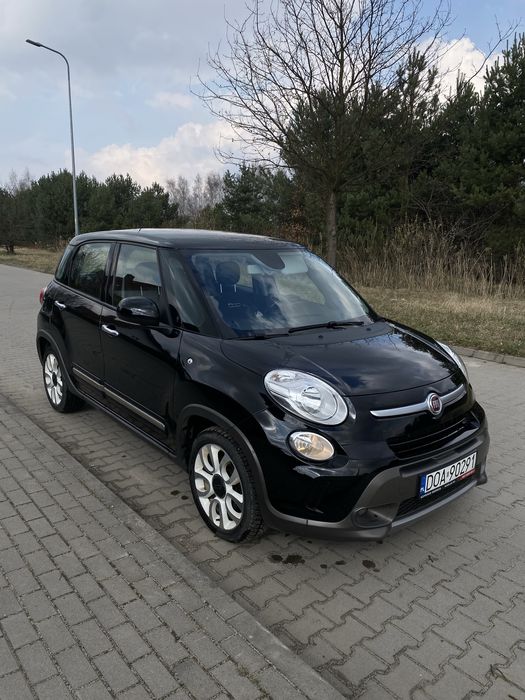 Fiat 500L samochód osobowy