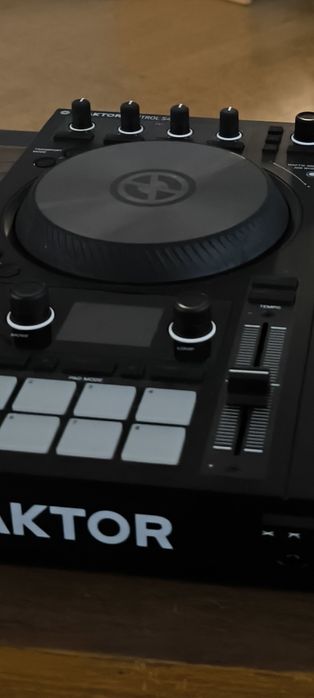 TRAKTOR S4 mk3 Como nova