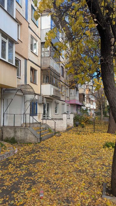 Ціна знижена.Продаж(розтрочка) приміщення по вул. Фукса 36 . Площа-87 м2