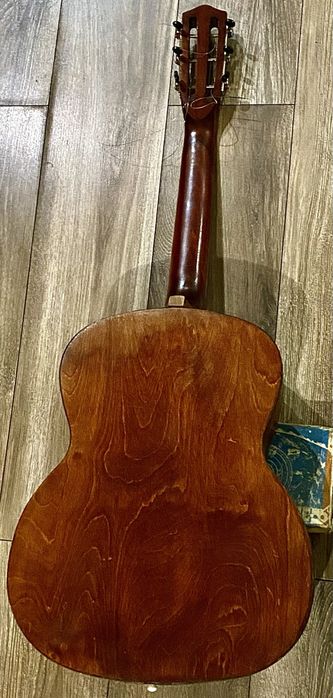 Гитара 6-ти струнна