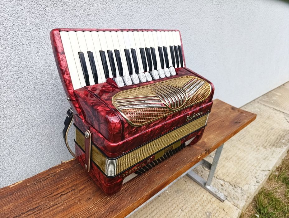 Akordeon Hohner Cornelia III 96 basów 3 chóry