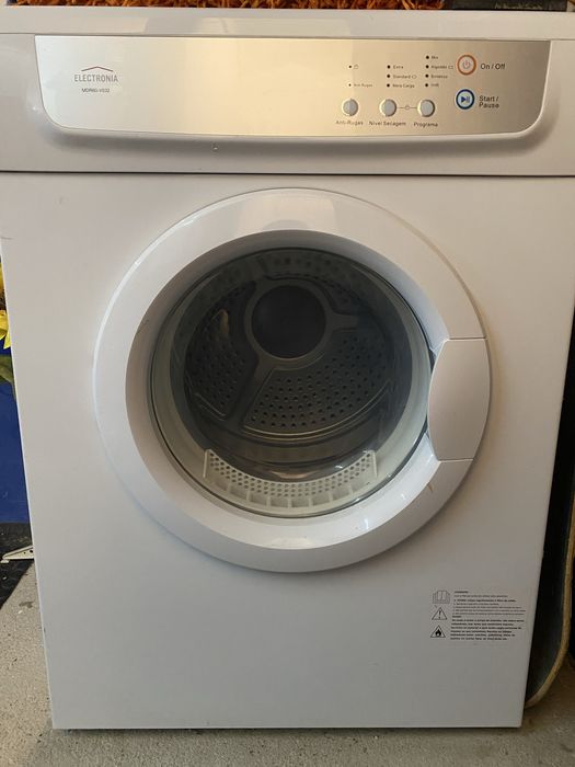 Máquina de secar roupa