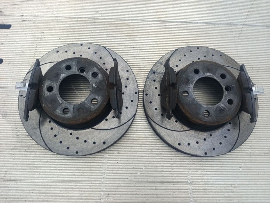 BMW E60 3.0d tarcze nawiercane,nacinane 324mm