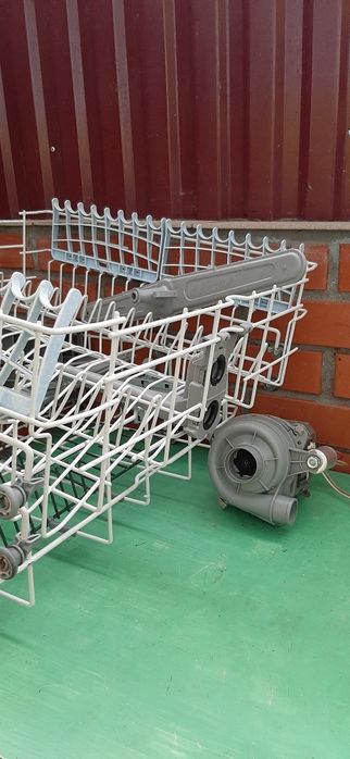 Посудомийка на запчастини