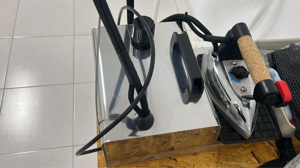 Ferro com caldeira profisional (STIRO RAE)