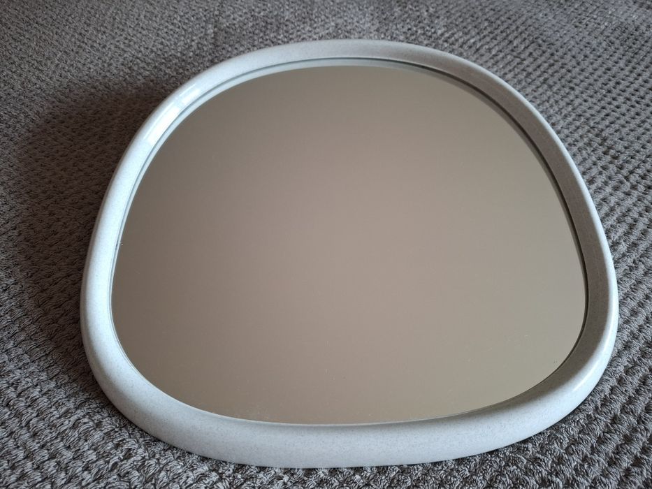 Plastikowe lustro łazienkowe szaro biało super stan