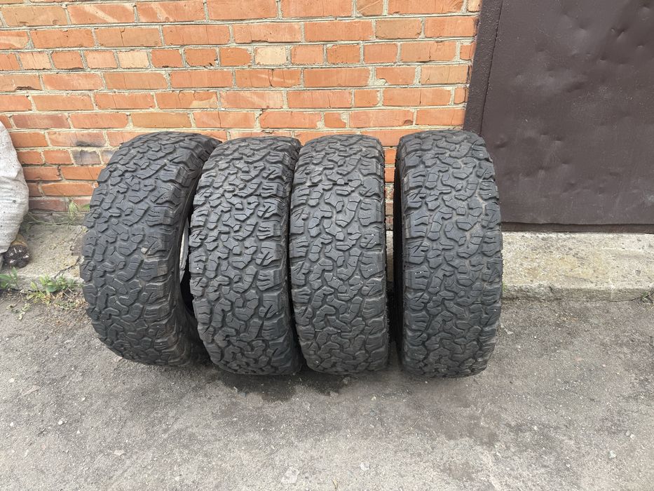 Шини  235/70 r16 бездоріжжя