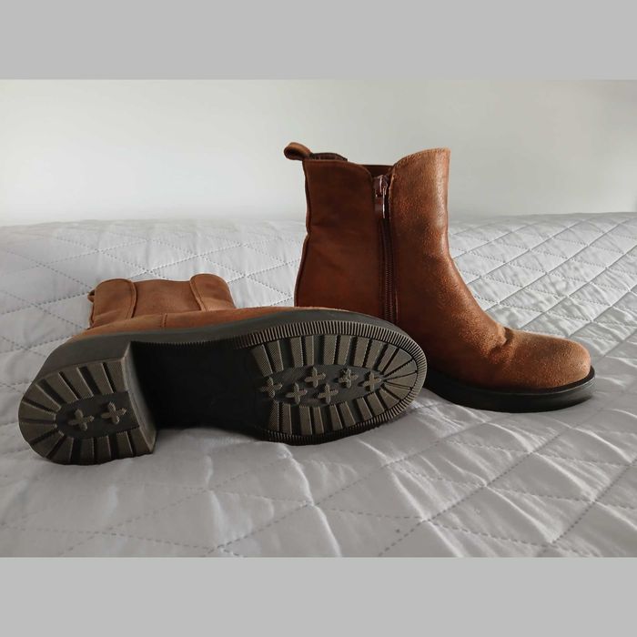 Bota sintética, salto