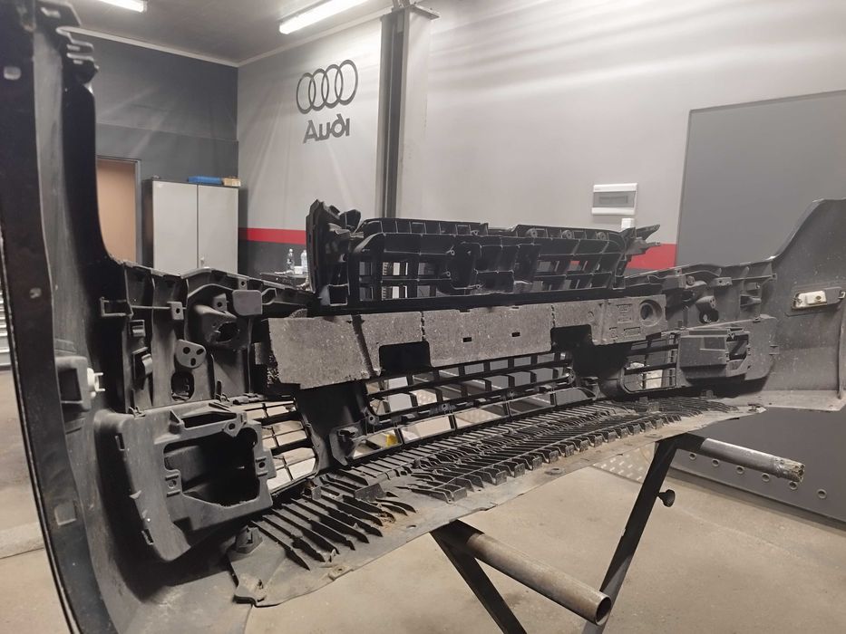 Zderzak przód Audi A7 C7