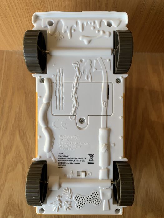 Ugglys pet shop (carrinha + 4 bonecos)