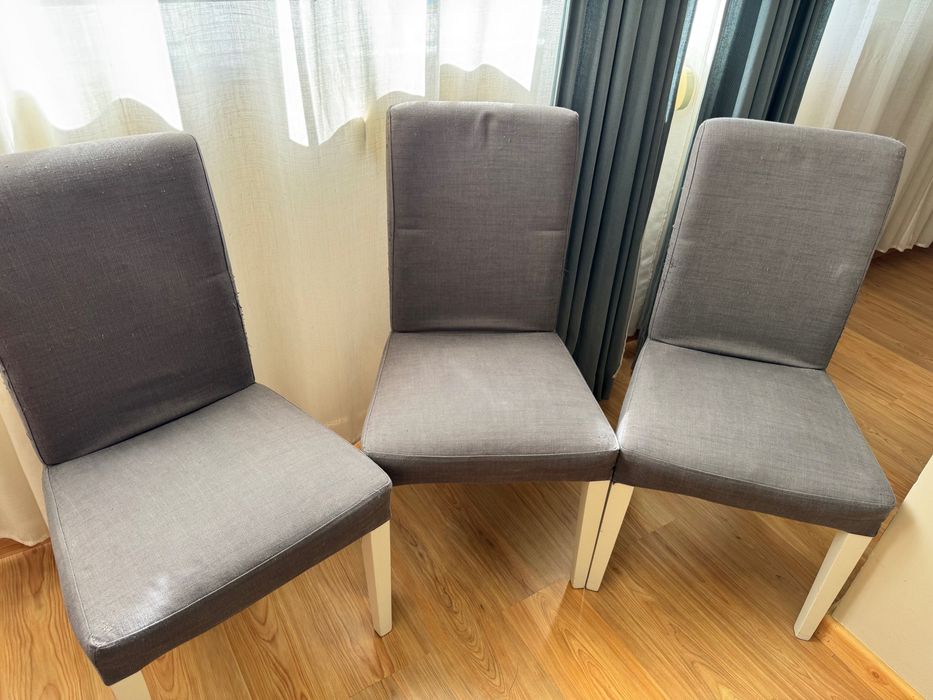 Cadeiras IKEA com capa amovível cinzenta