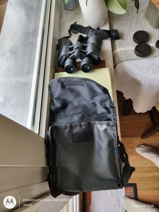 Lornetka z akcesoriami