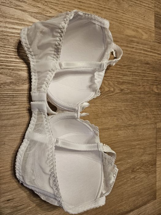 Nowy biustonosz usztywniany MAT