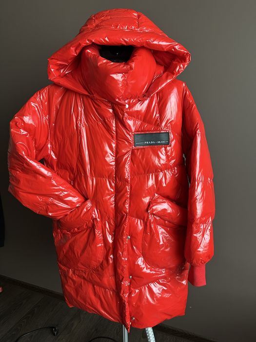 Пуховик Prada розмір L