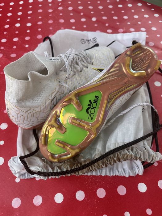 Chuteira Nike Mercurial