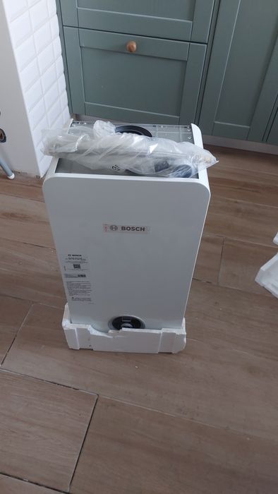 Esquentador Bosch Therm 4600 F 11L Butano/Propano NOVO