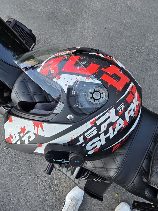 Мотошлем Shark Ridill Kengal Mat Black-Red-White Xs
