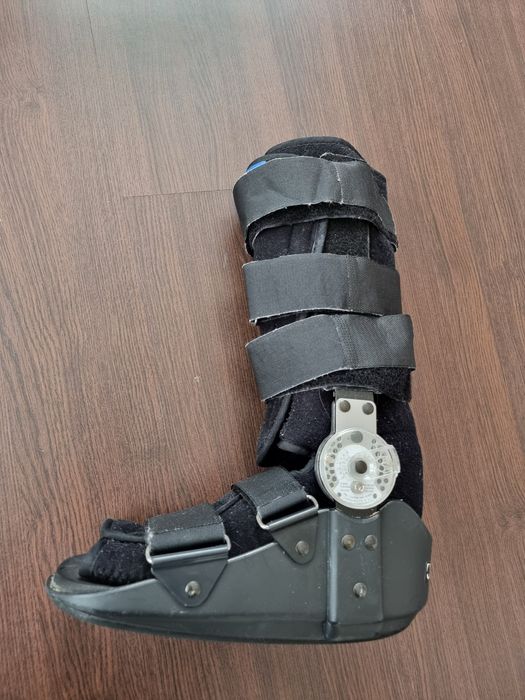 Orteza stopowo-goleniowa typu walker M