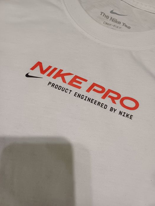 Футболка чоловіча Nike Mens Training T-Shirt White
