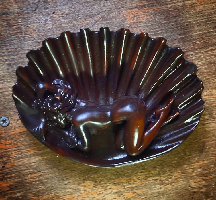 Пепельница голая женщина Винтаж